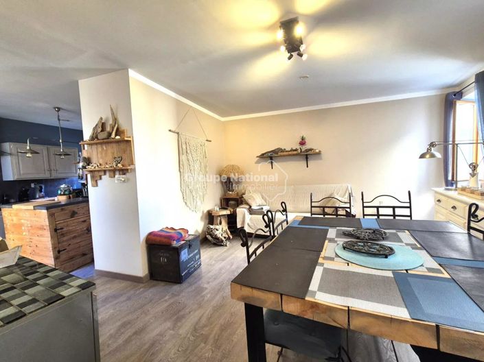 Image No.2-6 Bed House for sale