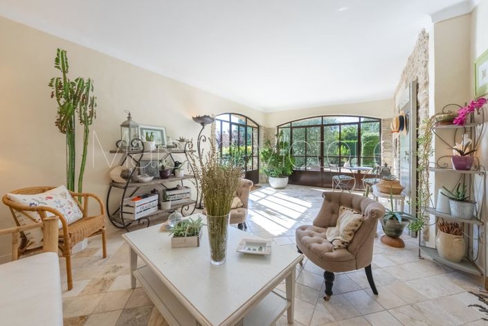 Image No.18-5 Bed House for sale