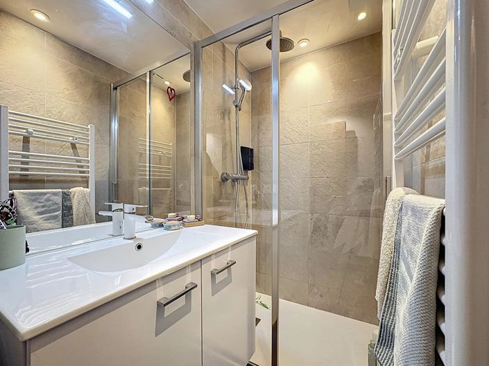 Image No.12-3 Bed Apartment for sale