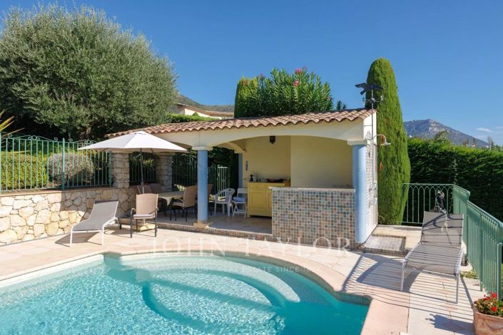 Image No.6-4 Bed House for sale