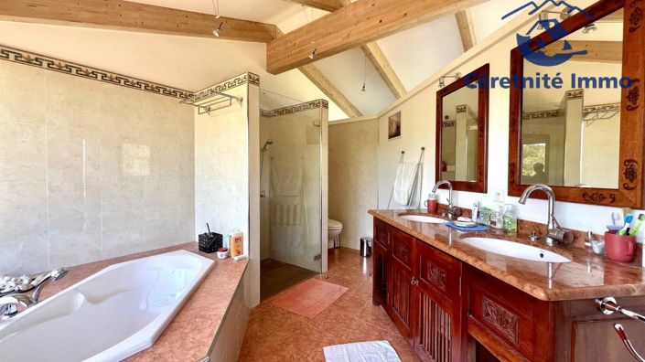 Image No.18-2 Bed House for sale