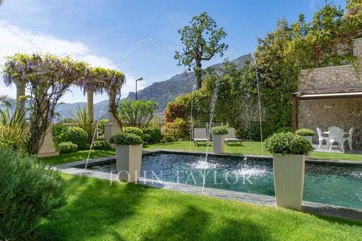 Image No.9-5 Bed House for sale