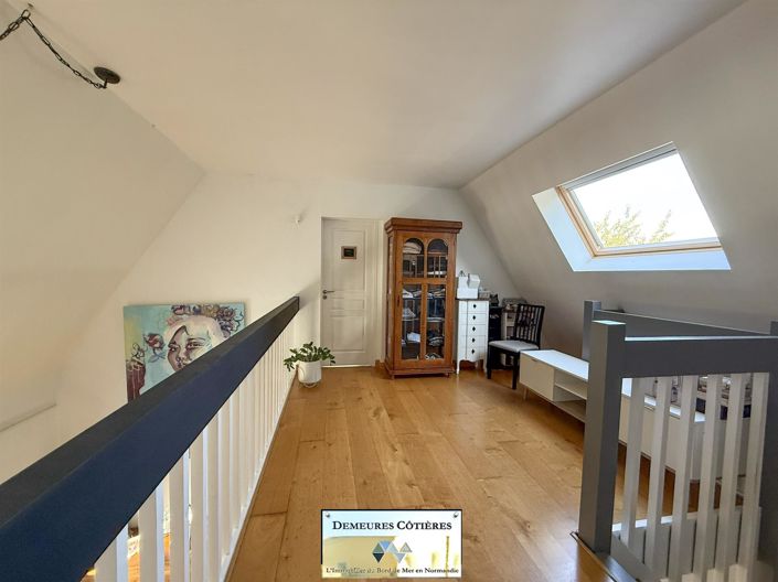 Image No.25-4 Bed House for sale