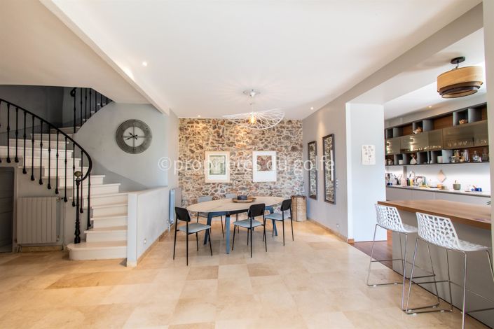 Image No.12-4 Bed House for sale