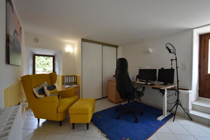 Image No.17-3 Bed House for sale