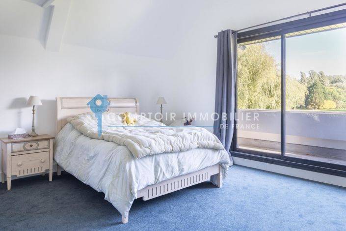 Image No.22-8 Bed House for sale