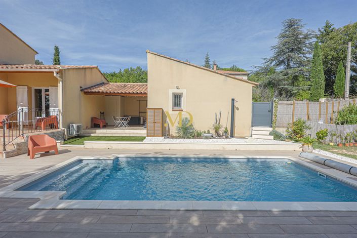 Image No.11-3 Bed House for sale