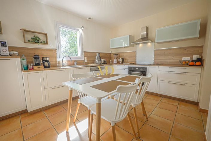 Image No.21-3 Bed House for sale