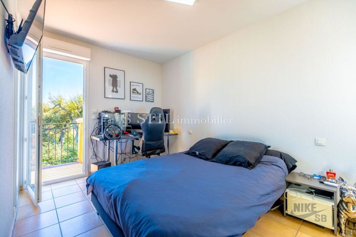 Image No.9-2 Bed House for sale