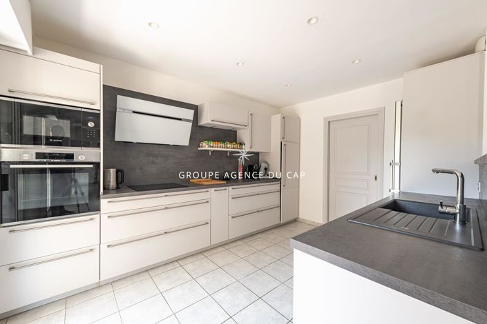 Image No.2-Appartement de 3 chambres à vendre à Saint-Raphael