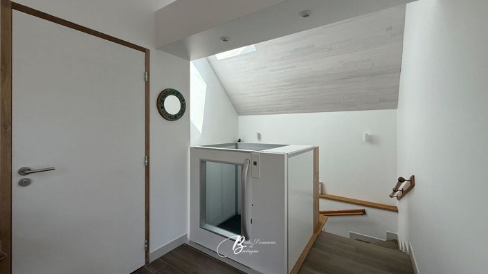 Image No.11-3 Bed House for sale