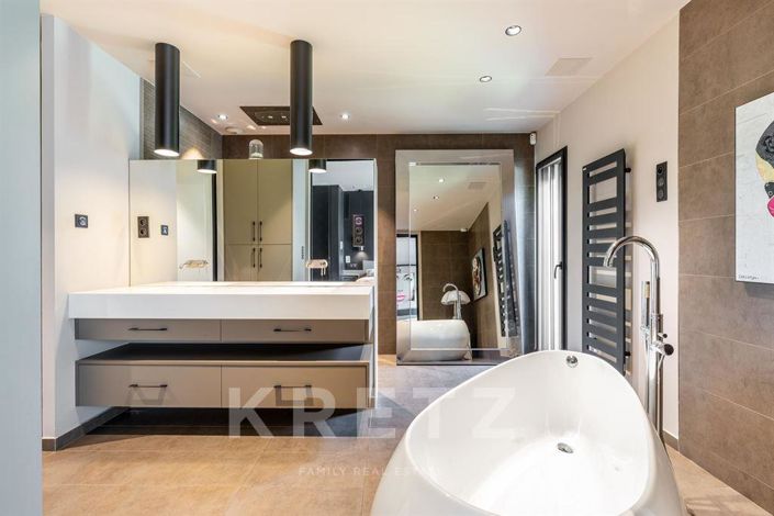 Image No.7-Propriété de 5 chambres à vendre à Charbonnières-les-Bains