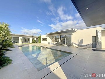 4 Bed Property for sale