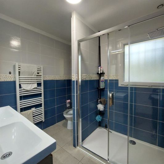 Image No.6-3 Bed House for sale