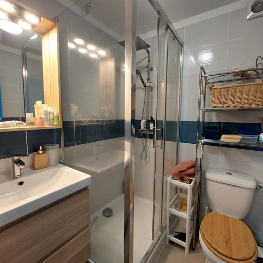 Image No.8-3 Bed House for sale