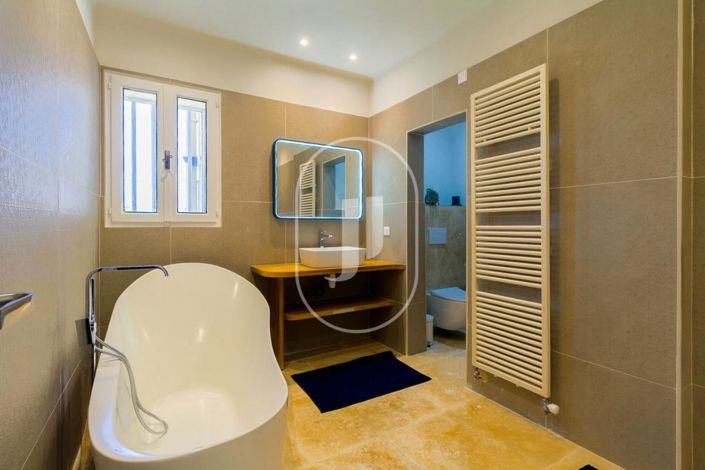 Image No.10-4 Bed House for sale