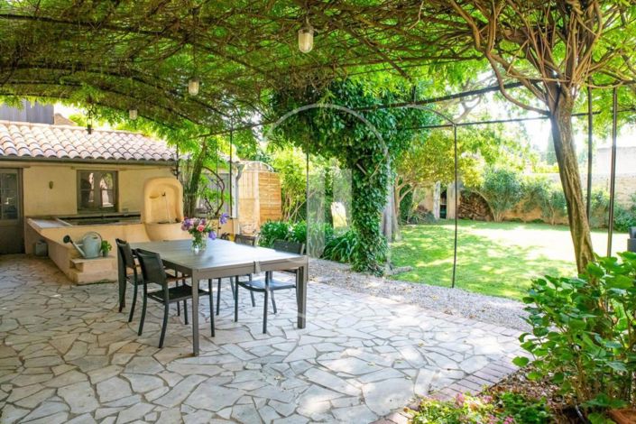 Image No.12-7 Bed House for sale