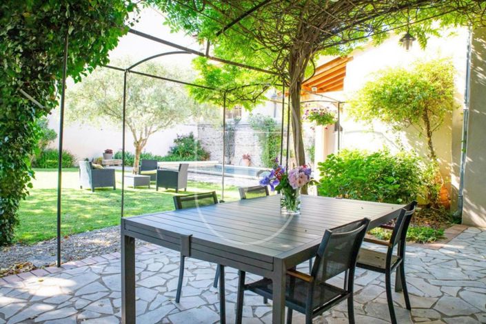 Image No.5-7 Bed House for sale