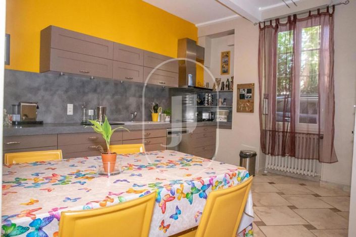 Image No.6-Maison de 7 chambres à vendre à Sainte-Cécile-les-Vignes