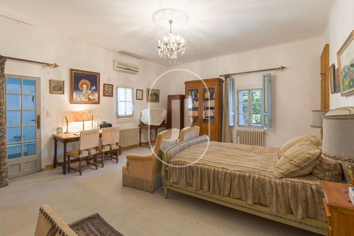 Image No.9-Maison de 9 chambres à vendre à Mouriès