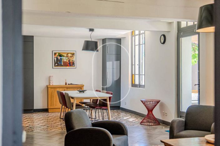 Image No.3-5 Bed House for sale