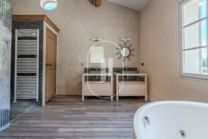 Image No.10-4 Bed House for sale