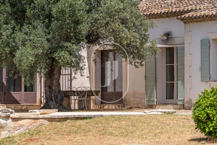 Image No.2-4 Bed House for sale