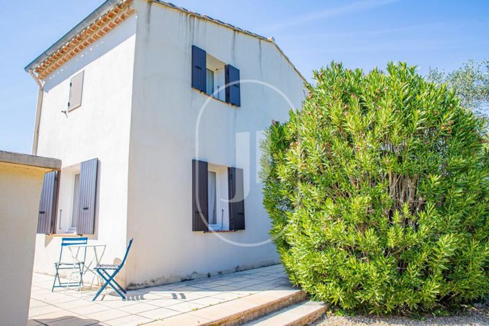 Image No.10-3 Bed House for sale