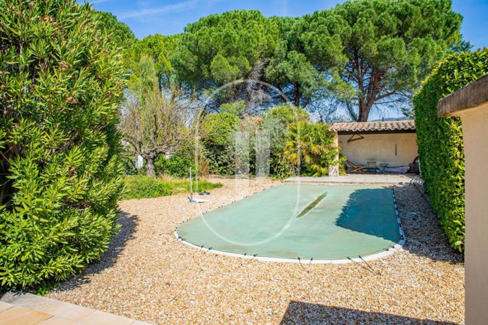 Image No.11-3 Bed House for sale