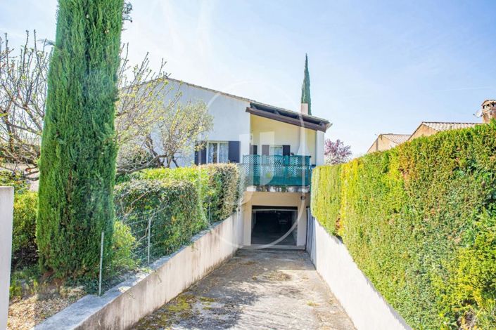 Image No.6-3 Bed House for sale