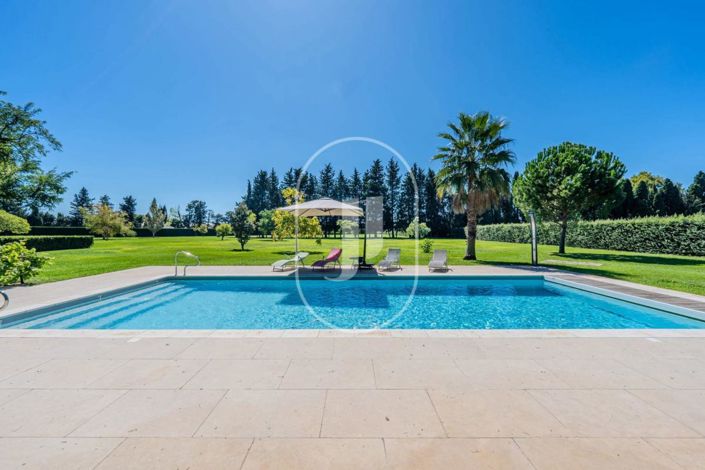 Image No.2-6 Bed House for sale