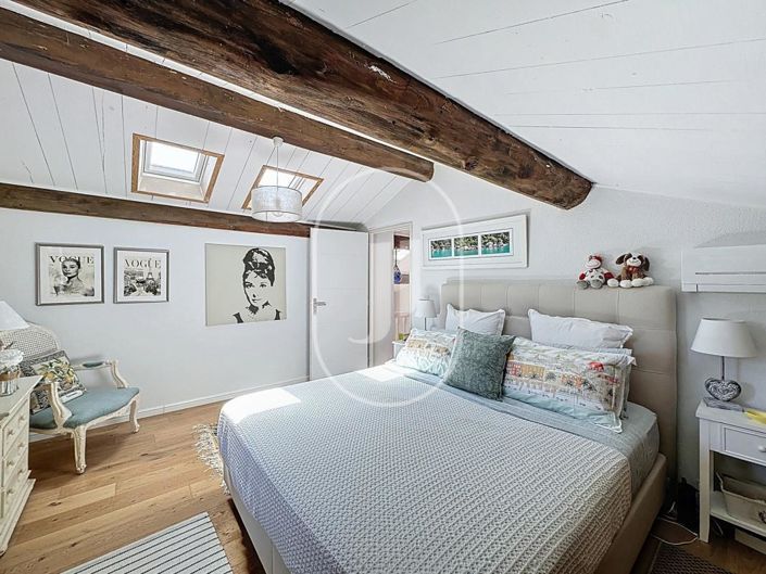 Image No.10-4 Bed House for sale