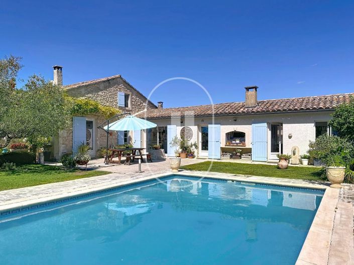 Image No.2-4 Bed House for sale