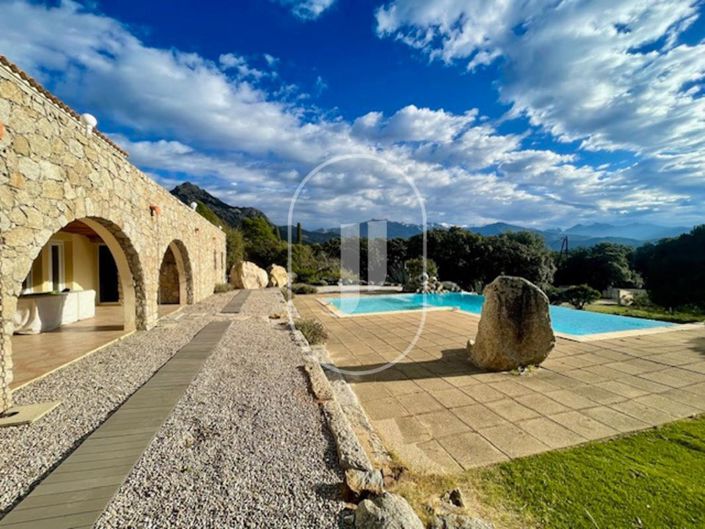 Image No.10-3 Bed House for sale