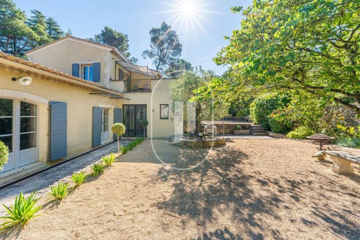 Image No.12-5 Bed House for sale