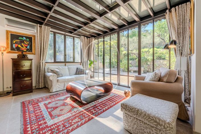 Image No.5-5 Bed House for sale