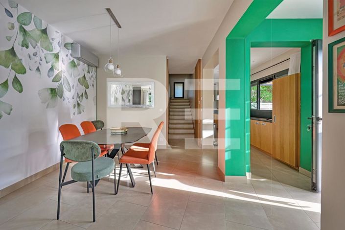 Image No.7-4 Bed House for sale