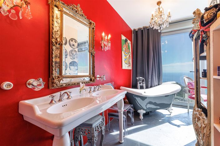 Image No.10-4 Bed House for sale