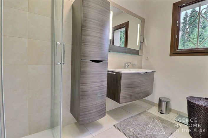 Image No.14-3 Bed Apartment for sale