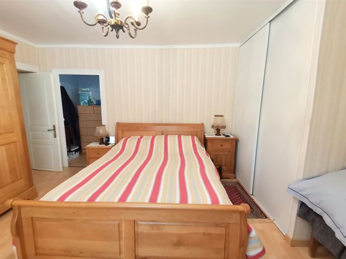 Image No.21-5 Bed House for sale