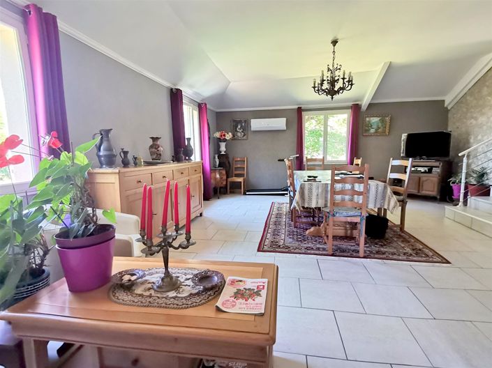 Image No.32-5 Bed House for sale