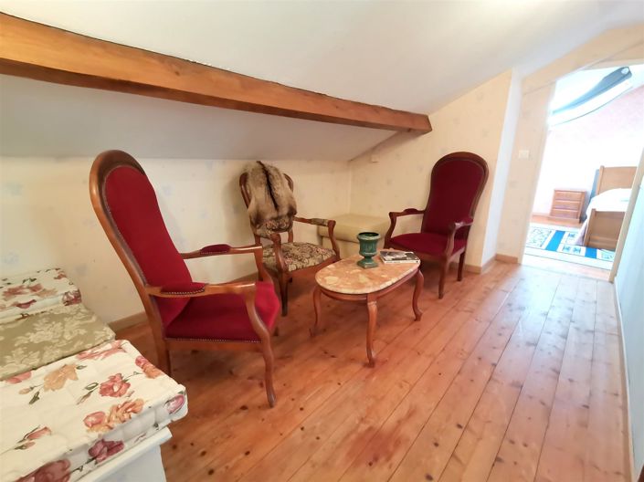 Image No.40-5 Bed House for sale