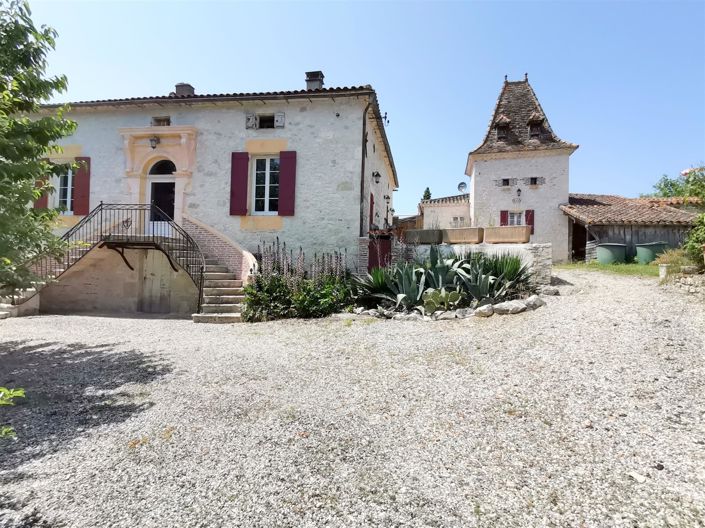 Image No.1-4 Bed House for sale