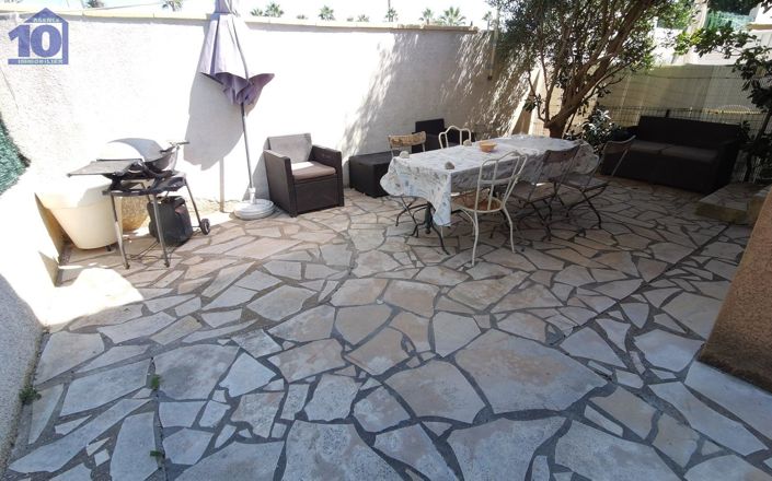 Image No.6-2 Bed House for sale