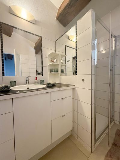 Image No.14-4 Bed House for sale