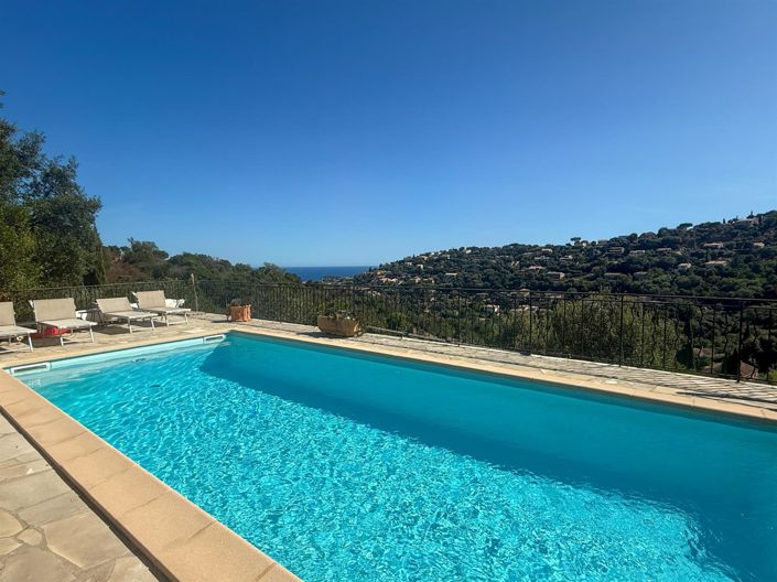 Image No.17-4 Bed House for sale