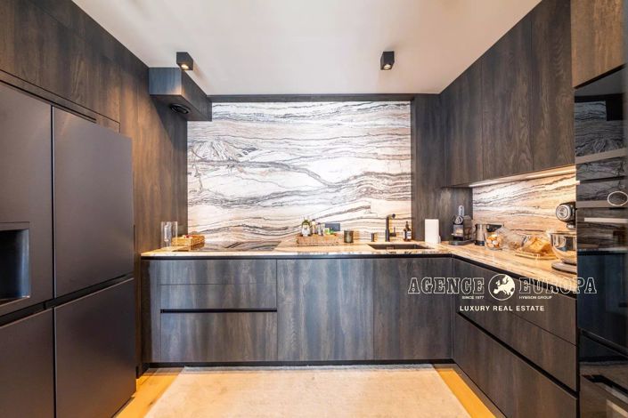 Image No.8-3 Bed Apartment for sale