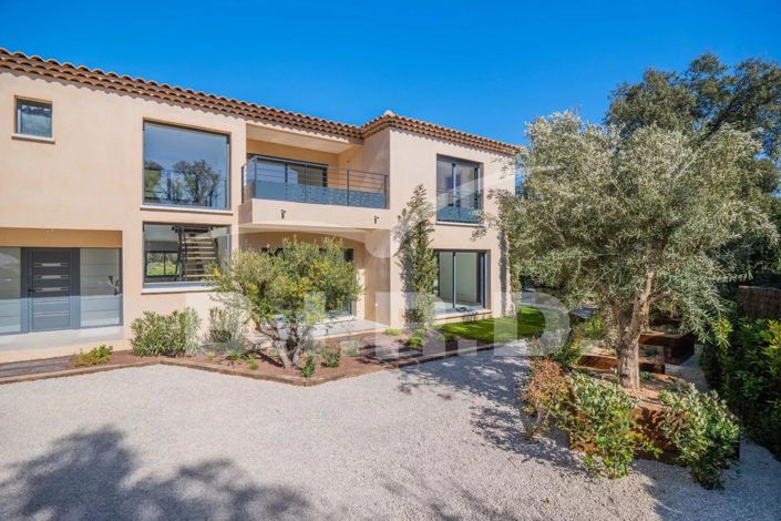 Image No.3-Maison de 4 chambres à vendre à Le Plan-de-la-Tour