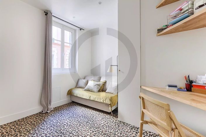 Image No.12-2 Bed Apartment for sale