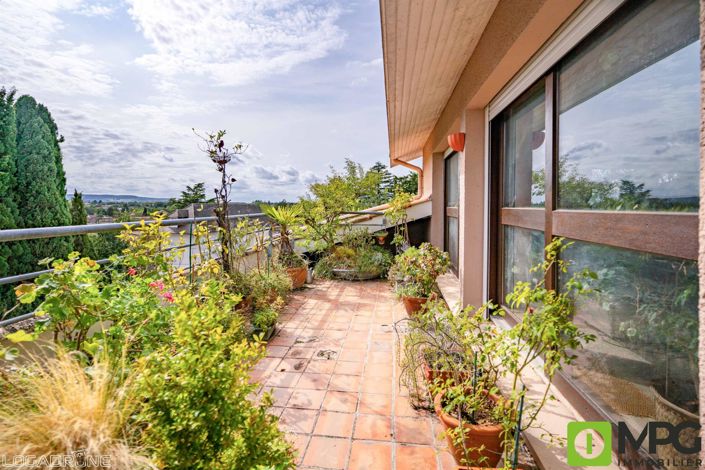 Image No.12-3 Bed Apartment for sale